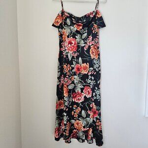 Floral Printed Cowl Front with lace detail & asymmetrical Slit Size XL